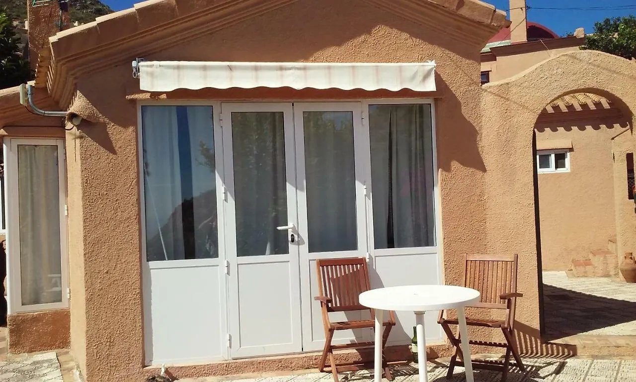 Cedra 5, Holiday Home, Cosy Apartment Turre